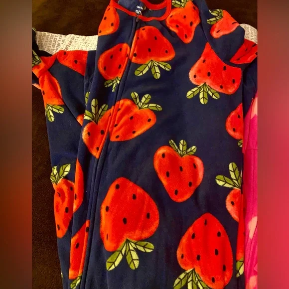 Carter's Blue and Pink Strawberry Heart Pajamas (2 pajamas) - Picture 2 of 5